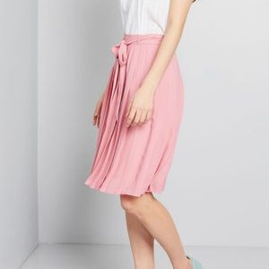 NWT Modcloth Purely Pretty Pleated Skirt